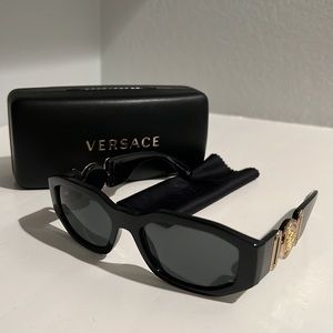 Versace Biggie Medusa Sunglasses VE4361, unisex w/ box!
